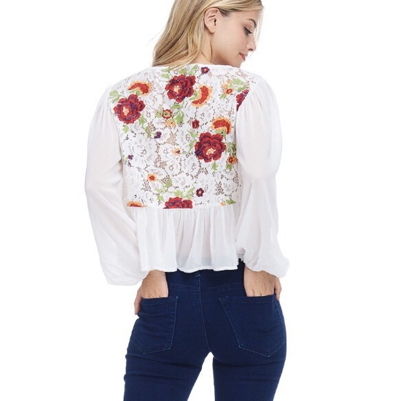 *CLEARANCE* Roses and Lace Peplum Top - Picture 3 of 8